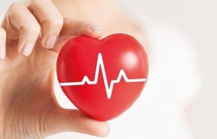 7 أعراض للأزمة القلبية تحدث فقط عند النساء.. التعرق الزائد الأبرز