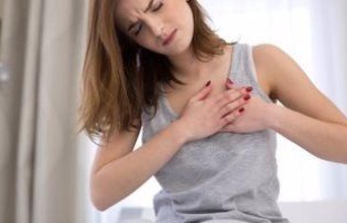 علامات تحذيرية للنساء تشير إلى خطر التعرض للنوبة القلبية