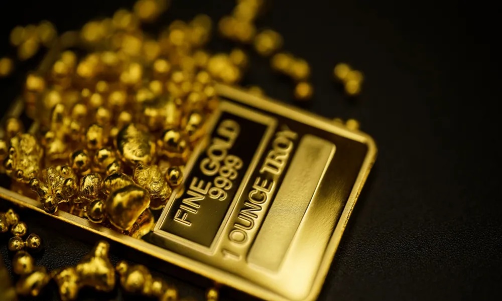 جني الأرباح يهبط بأسعار الذهب